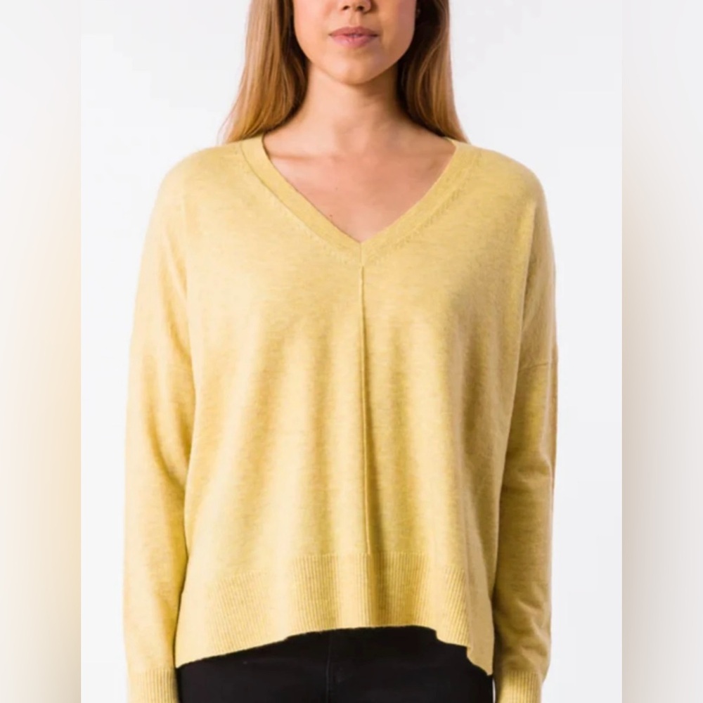 Kerisma Dolman Sleeve V-Neck Sweater Yellow Size M/L